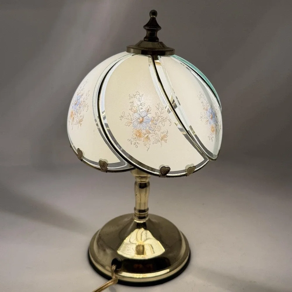 Vintage Hollywood Regency Table Lamp Segmented Curved Glass Shade 3- Way Touch